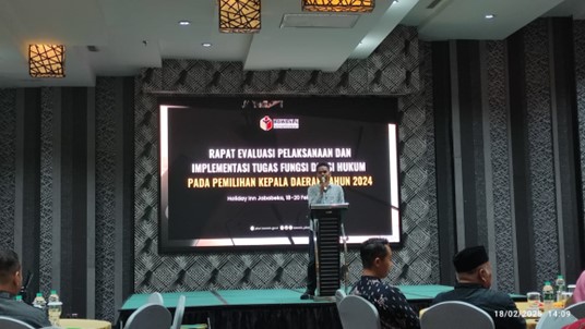Rapat Evaluasi Tugas Fungsi Divisi Hukum