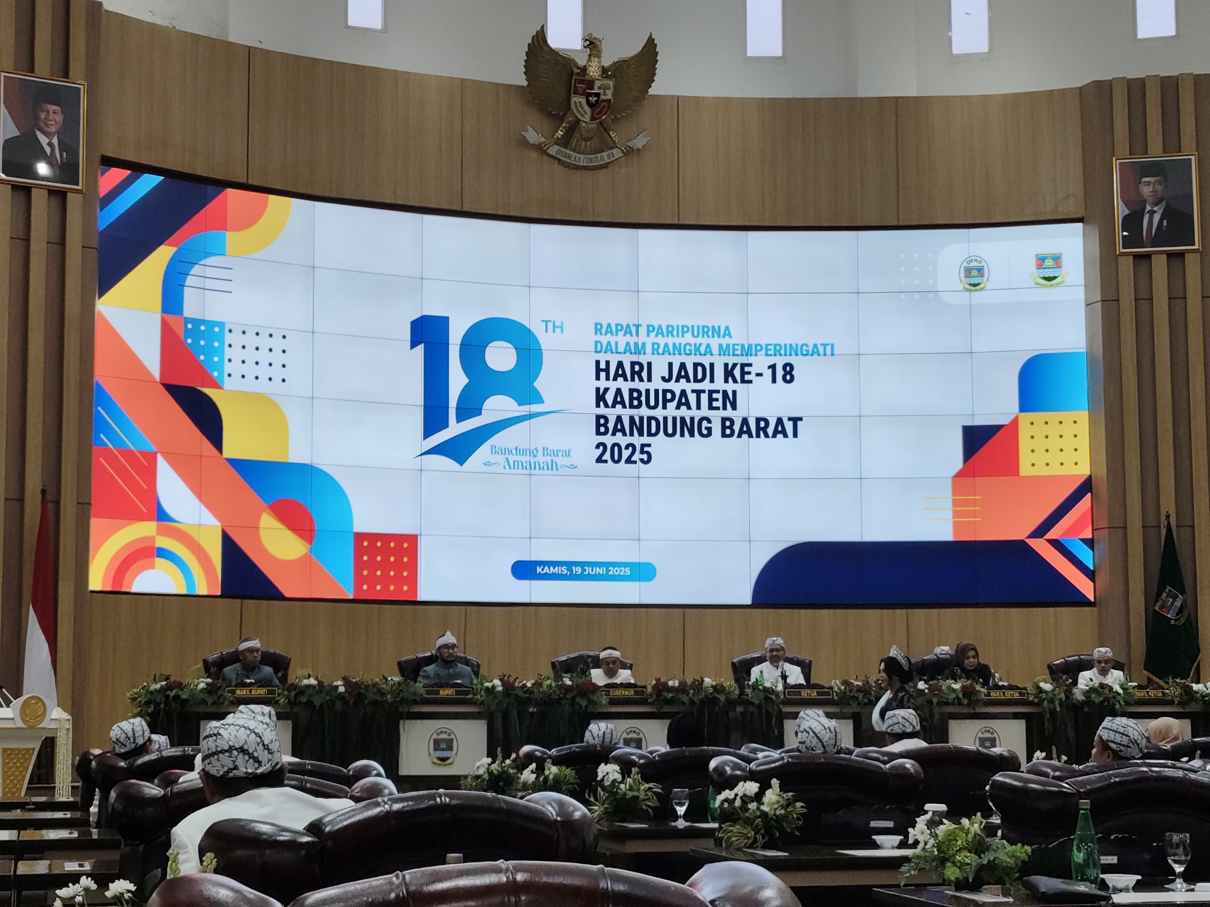 Rapat Paripurna DPRD KBB