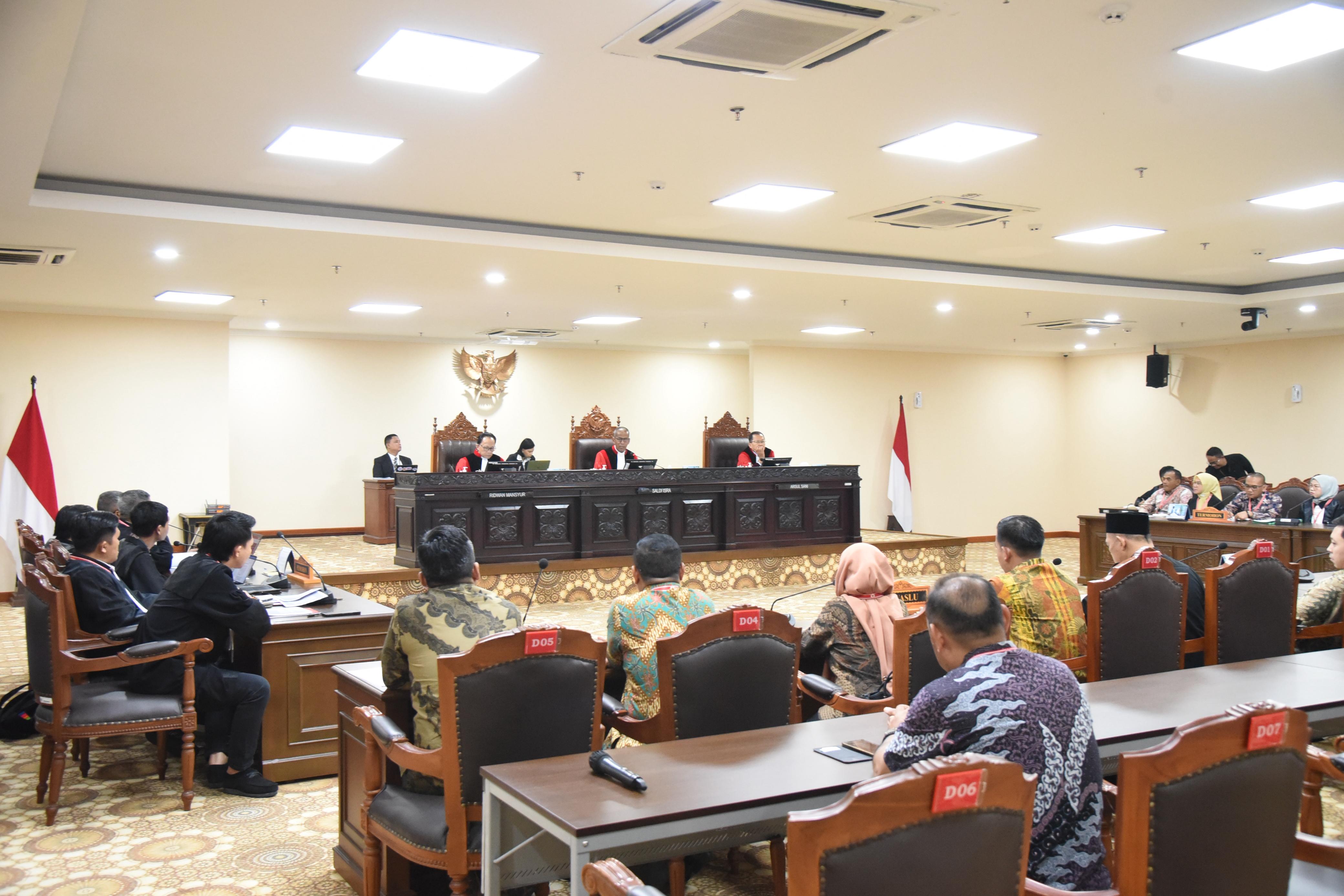 Sidang Pendahuluan Tiga Perkara 
