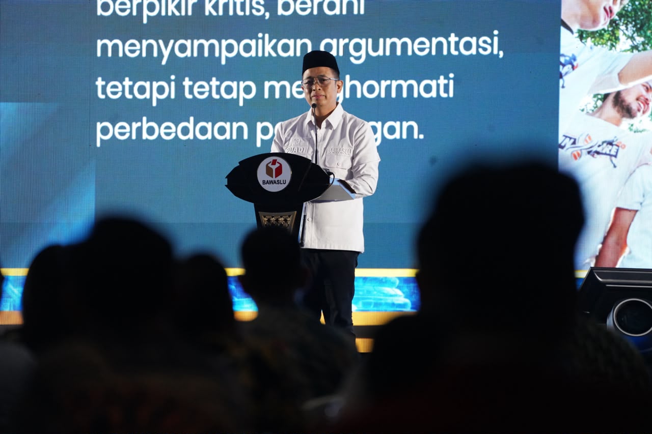 Puadi Kompetisi Debat