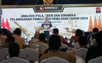 Deputi Bidang Dukungan Teknis Yusti Erlina